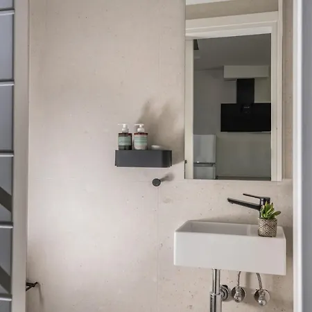 Appartamento Beachfront Salty Sea Luxury 2 *
