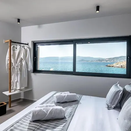 Beachfront Salty Sea Luxury 2 *
